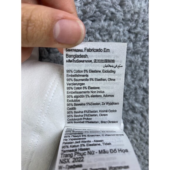 Britney Spears 1999 Micro Tee Girls Sz XS White Made w/ 100 Recycled Plastic NWT - Picture 11 of 15